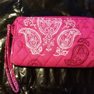 SOLD-*****VERA BRADLEY FRONT ZIP Wristlet